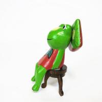 カエル 置物 可愛い 木彫り アニマル 座る オブジェ フルーツアニマル キウイ