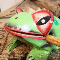 カエル 楽器 ギロ オブジェ エスニック 置物 インドネシア ペイントギロ